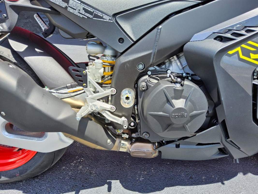 RSV4 1100