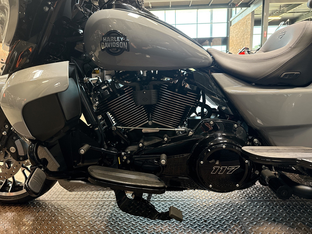 Street Glide® 3 Limited