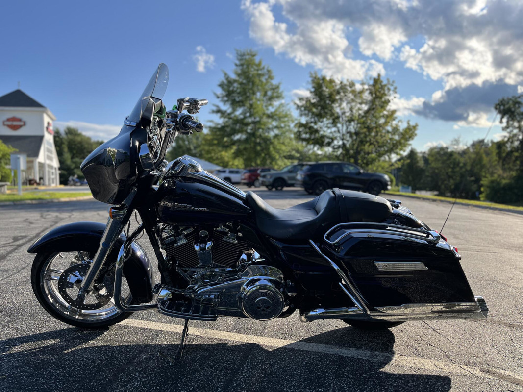 Street Glide®