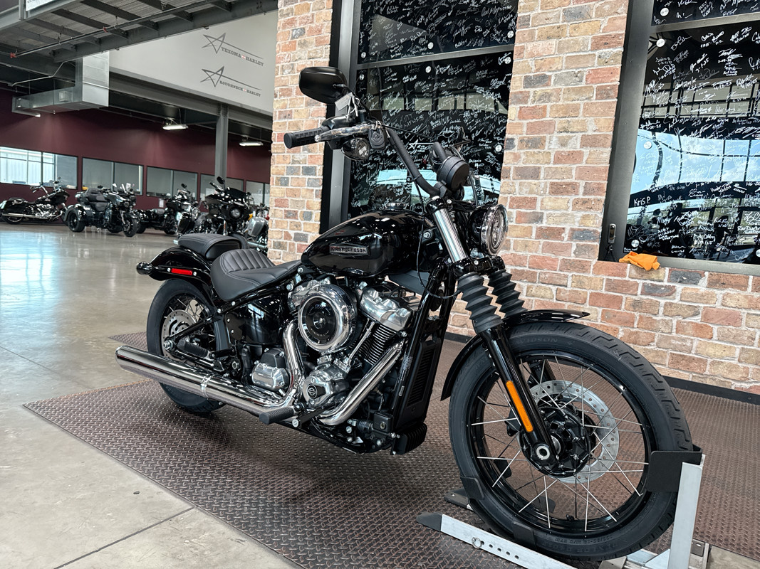 Street Bob®