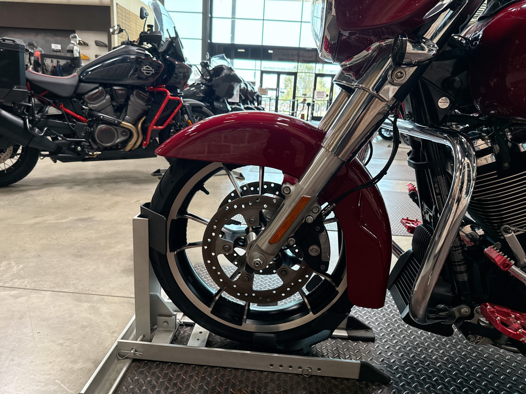Street Glide®