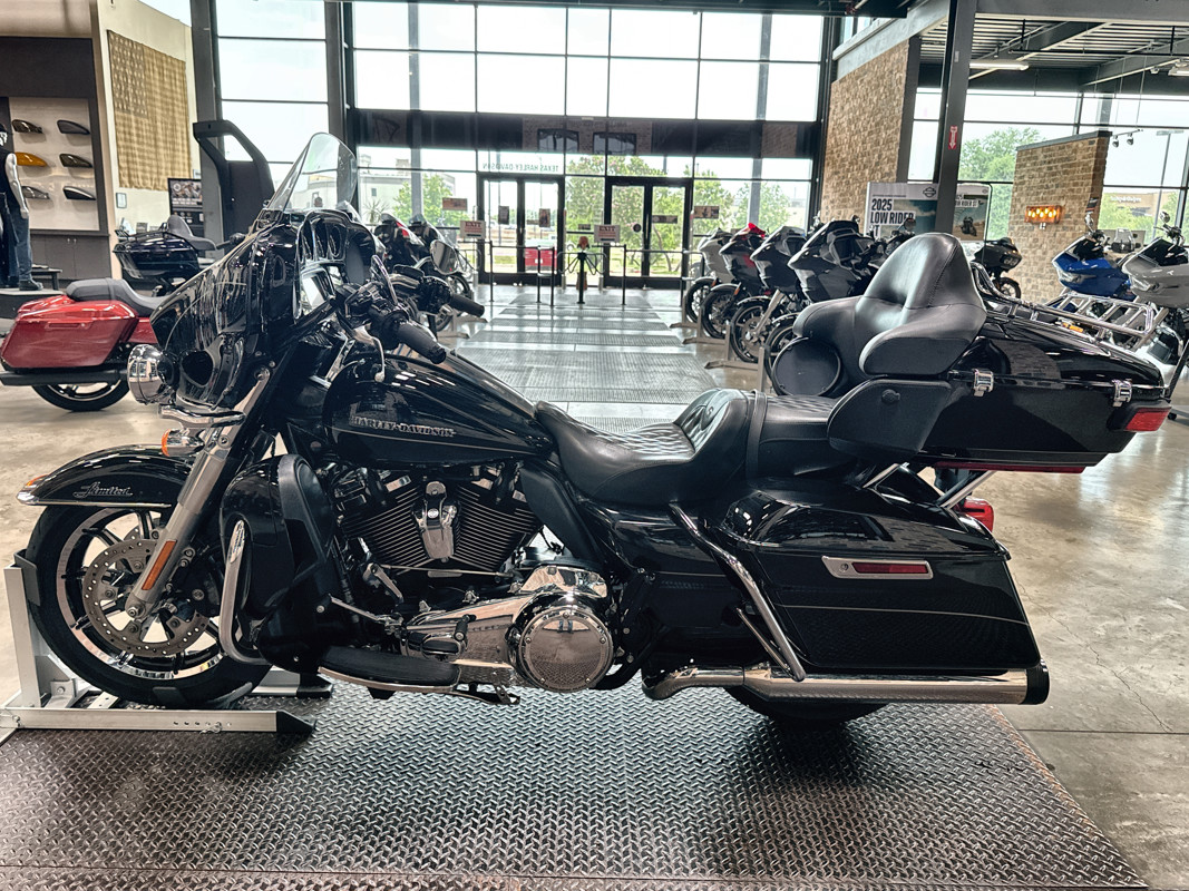 Electra Glide® Ultra Limited® Low