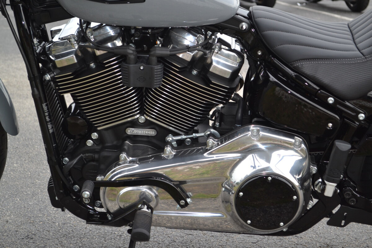 Street Bob®
