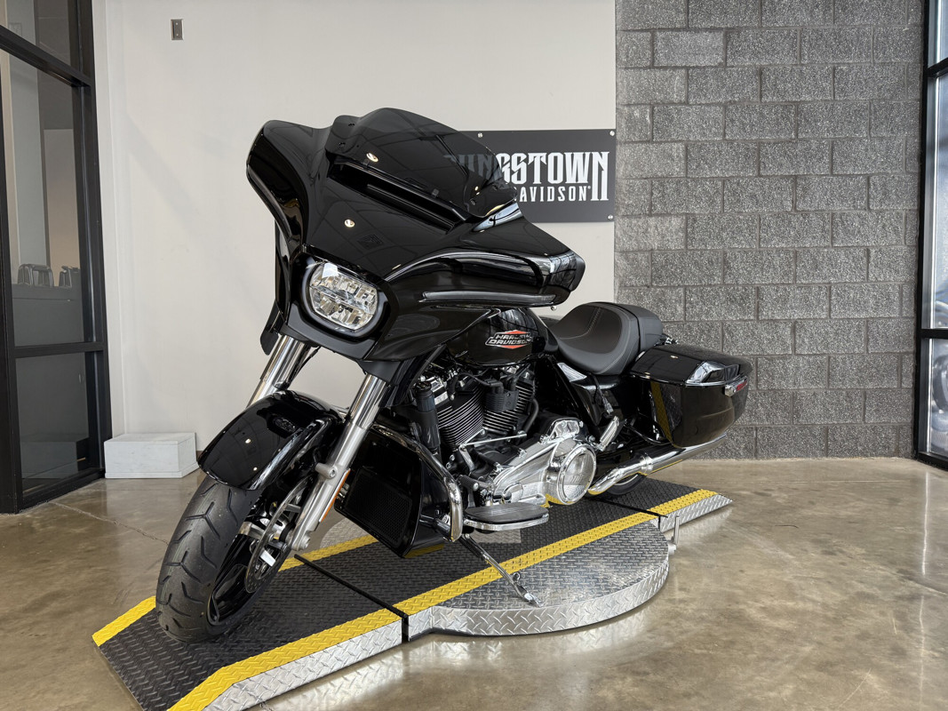 Street Glide®