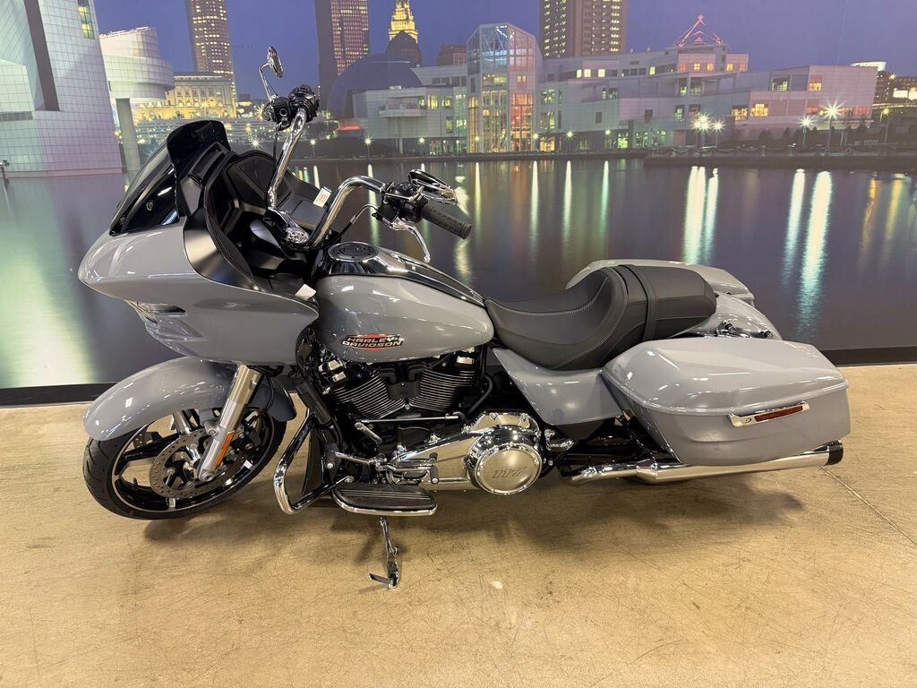 Road Glide®