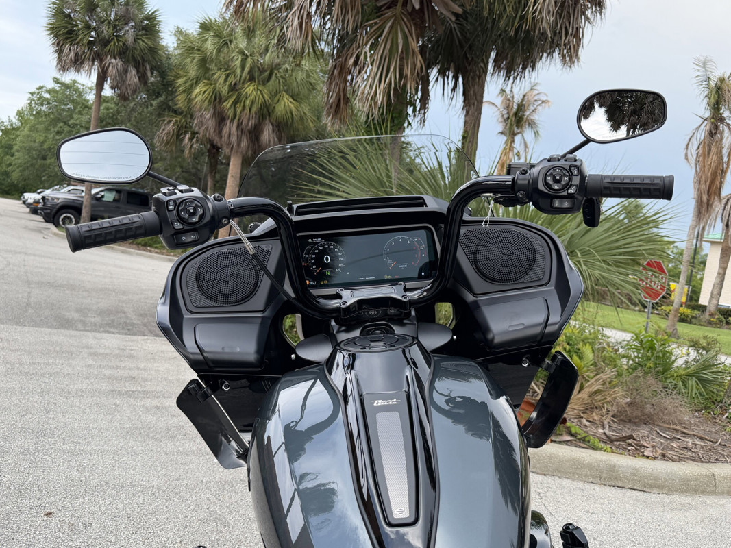 Road Glide®