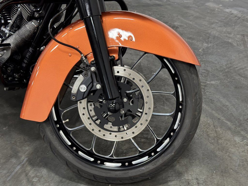 CVO™ Road Glide® Custom 