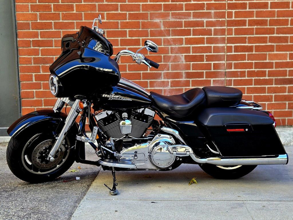 Street Glide®