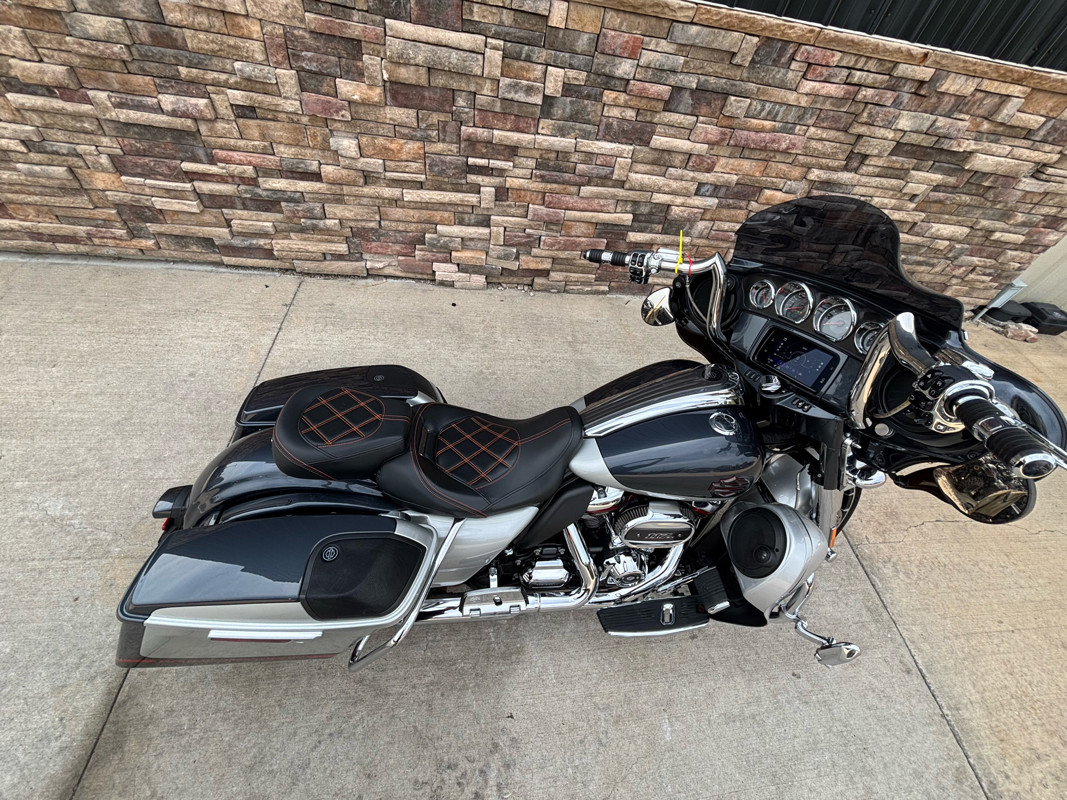 CVO® Street Glide®