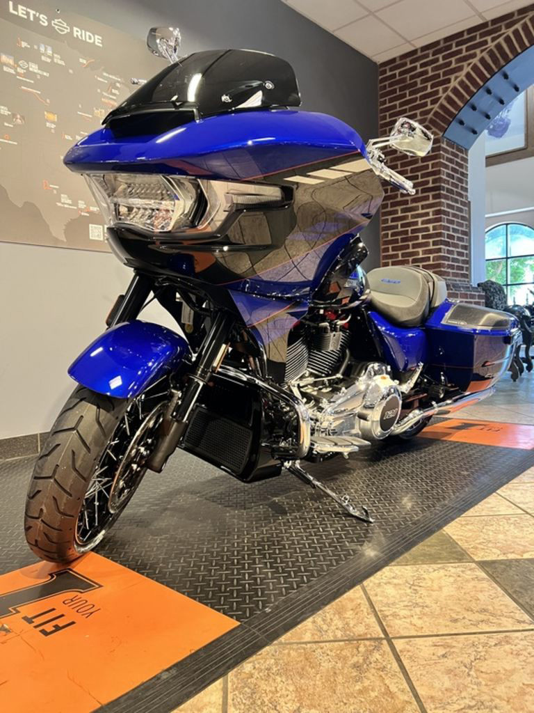 CVO® Road Glide®
