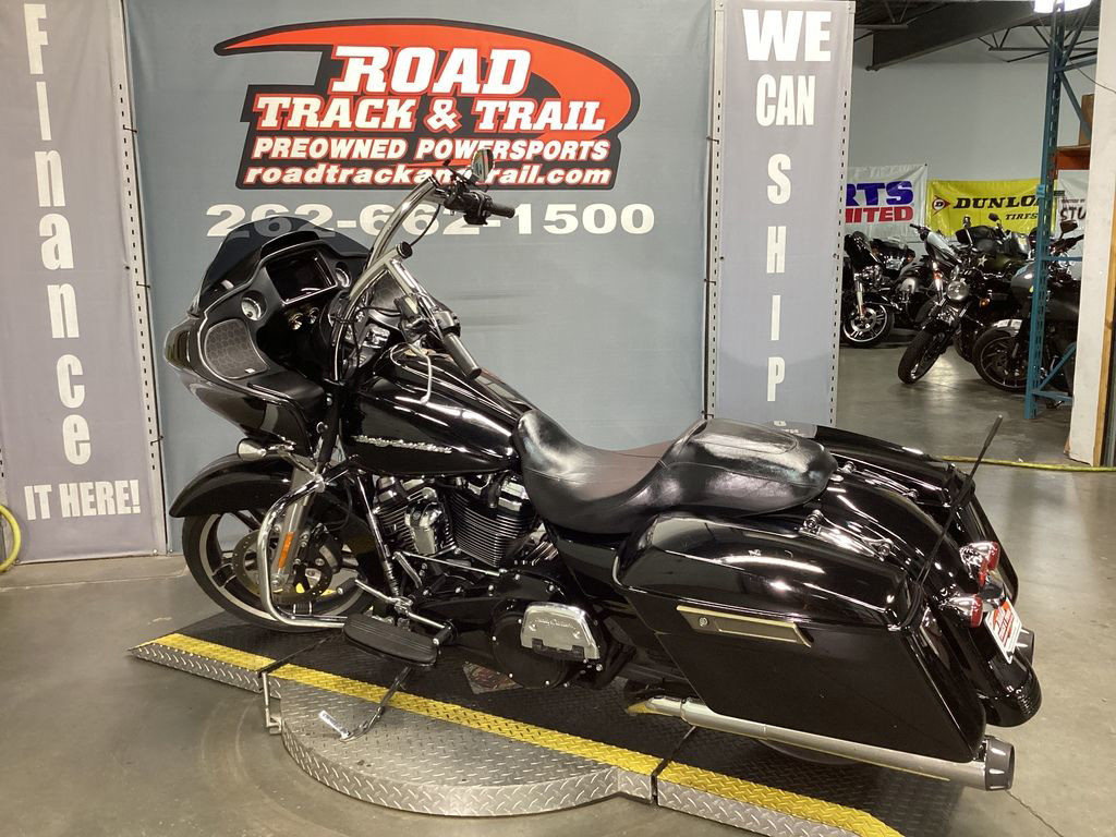 Road Glide®