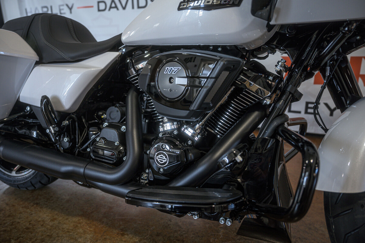 Road Glide®