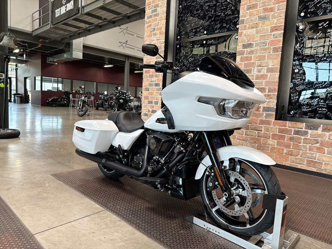 Road Glide®