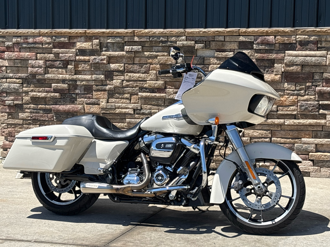 Road Glide®