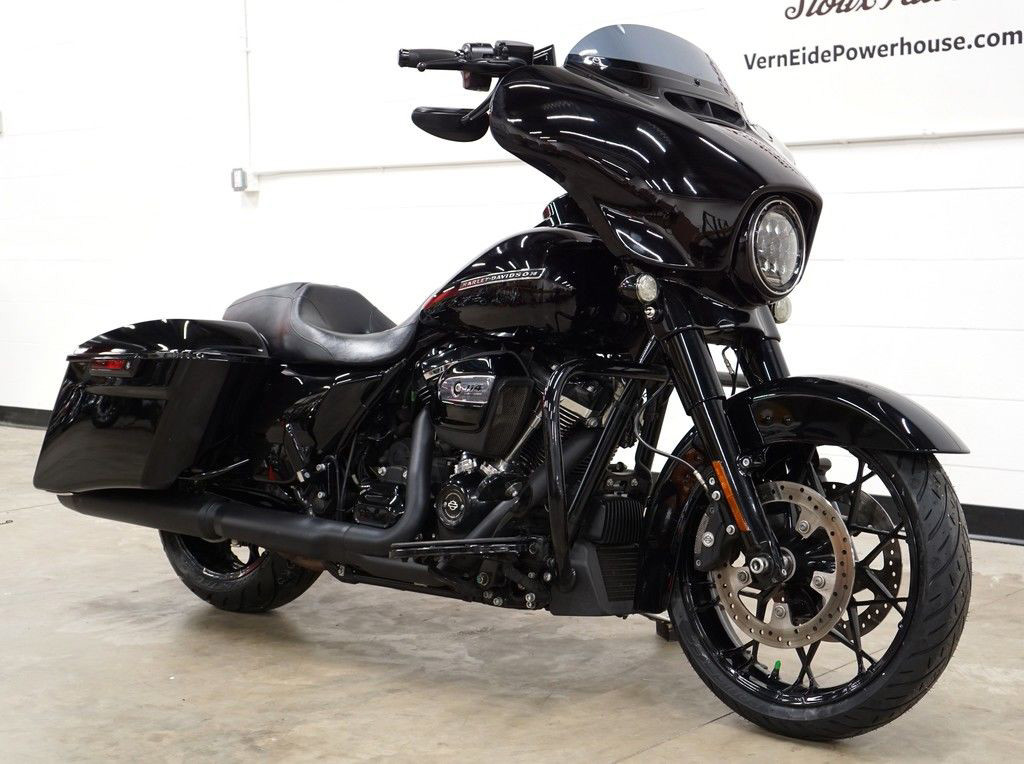 Street Glide® Special