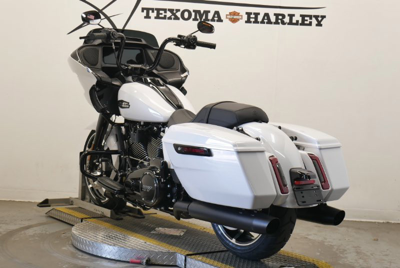 Road Glide®