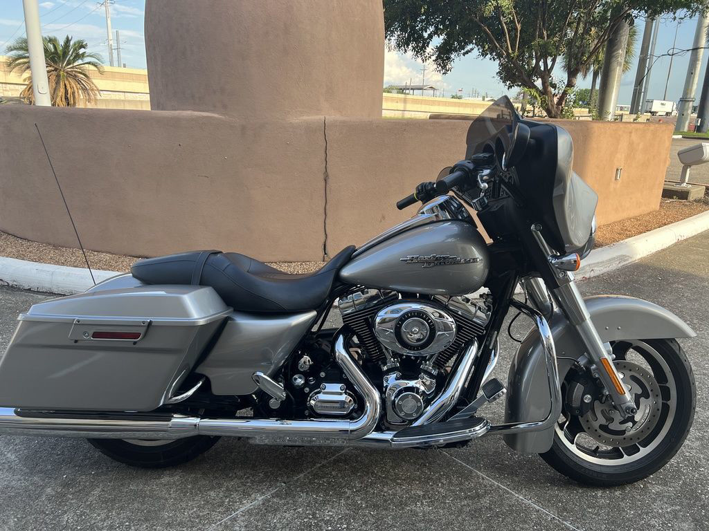 Street Glide®