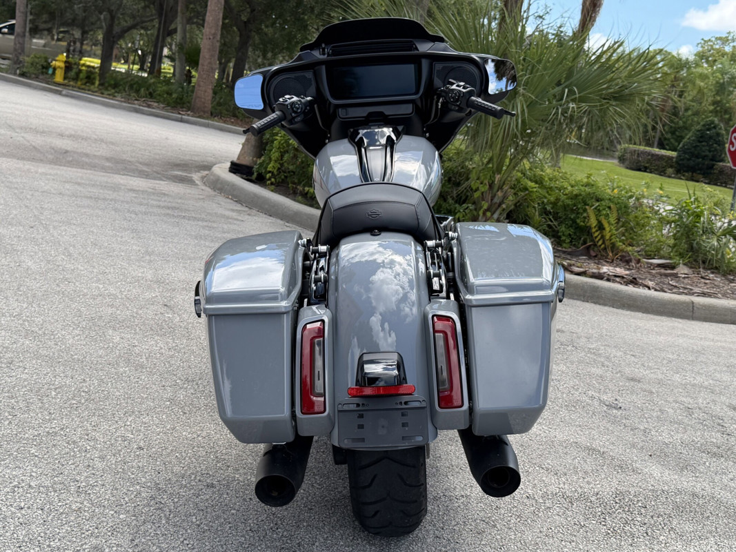 Street Glide®