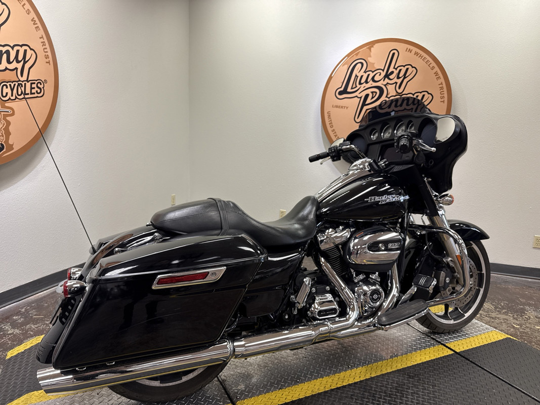 Street Glide®