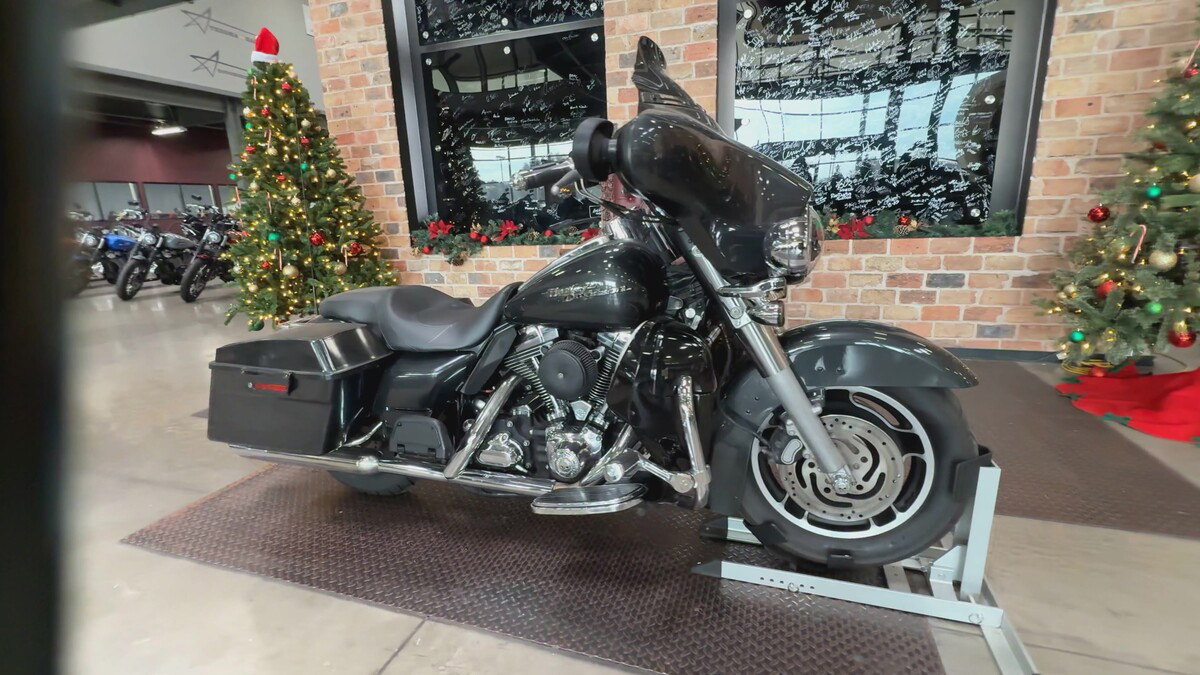 Street Glide®