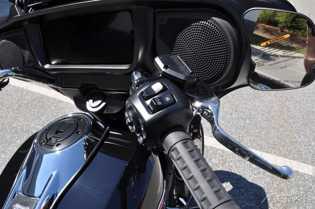Street Glide®