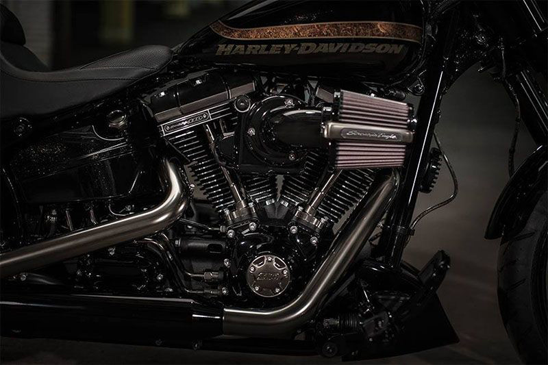 CVO® Pro Street Breakout®