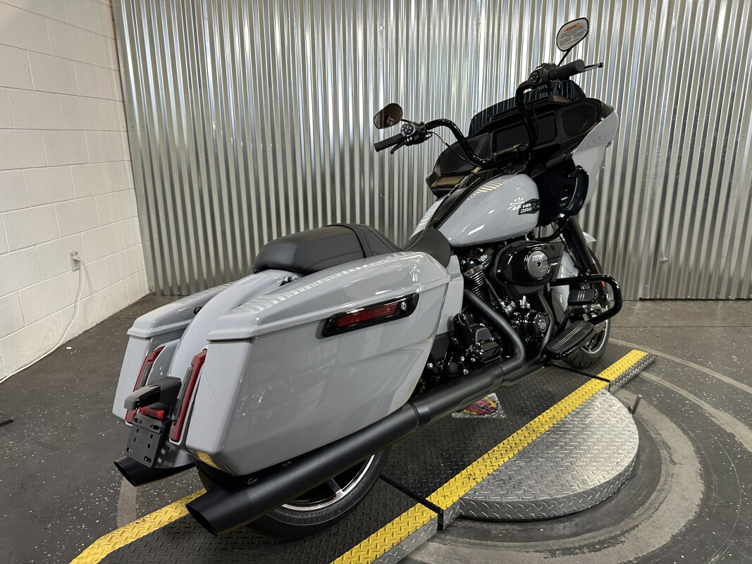 Road Glide®