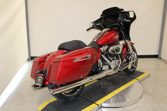 Street Glide®