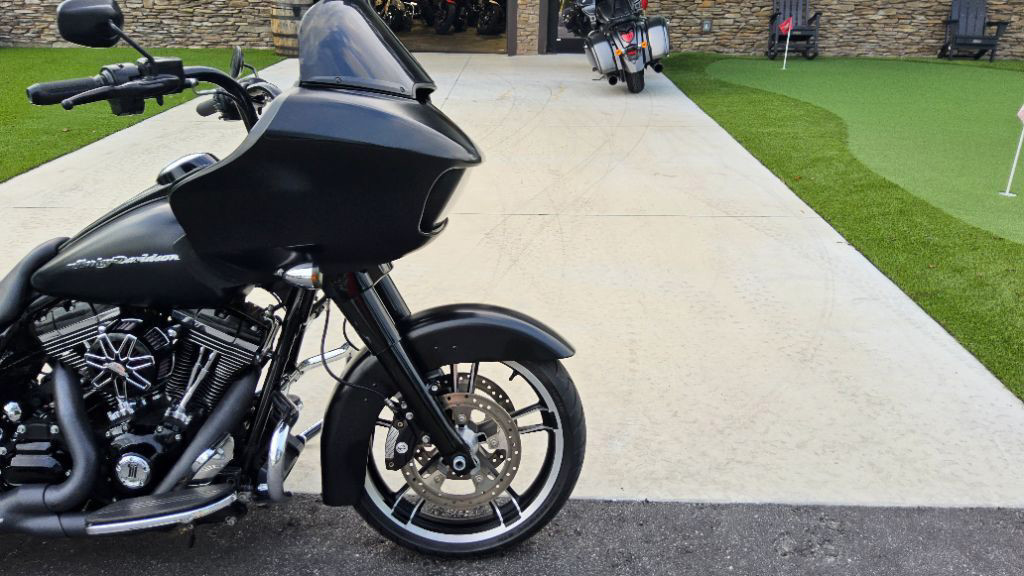 Road Glide®