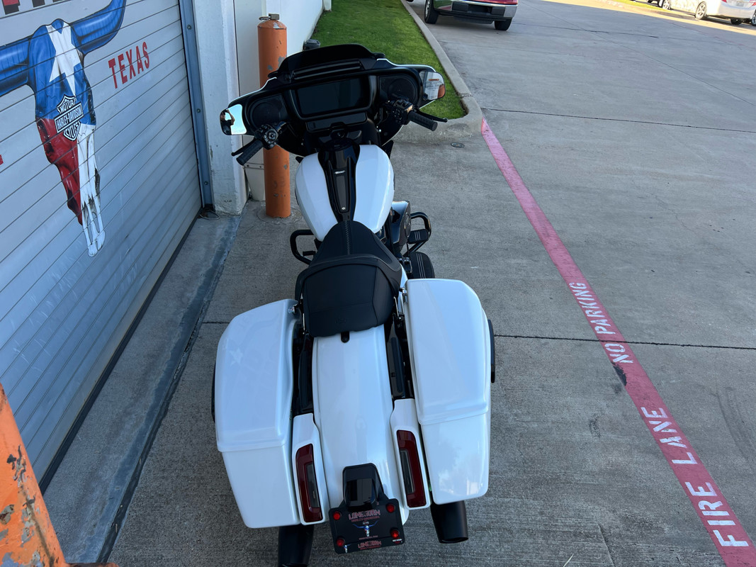 Street Glide®