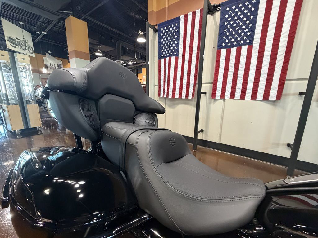 Street Glide® Limited