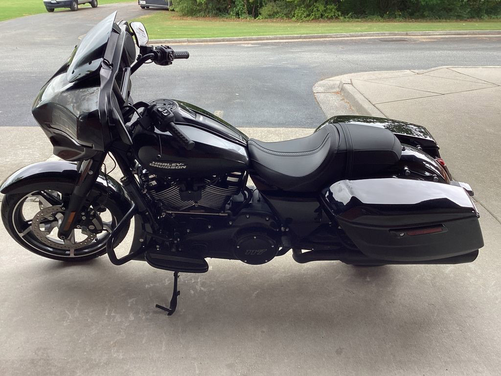 Street Glide®