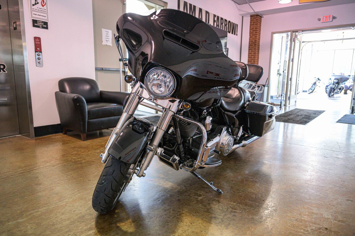 Street Glide®