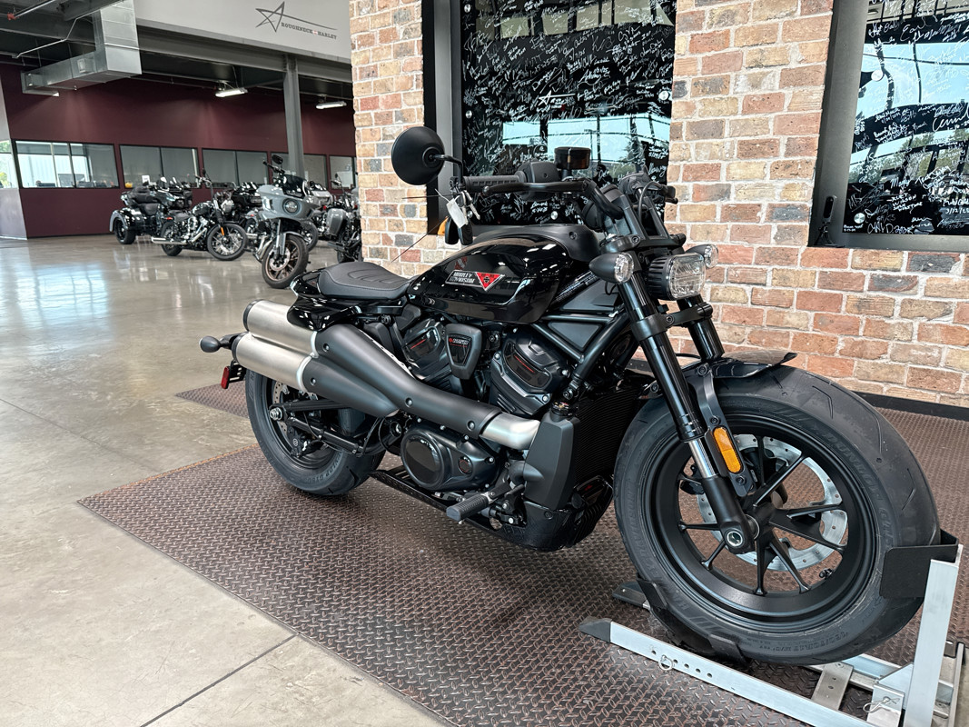 Sportster® S