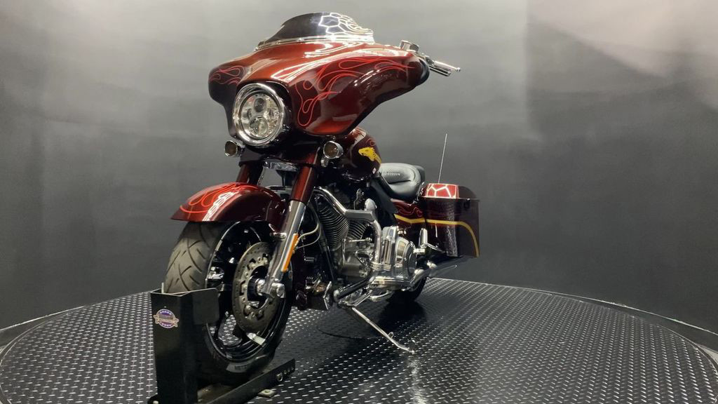 CVO™ Street Glide®