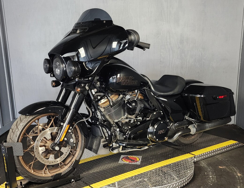 Street Glide® ST