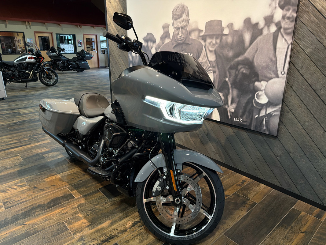 Road Glide®