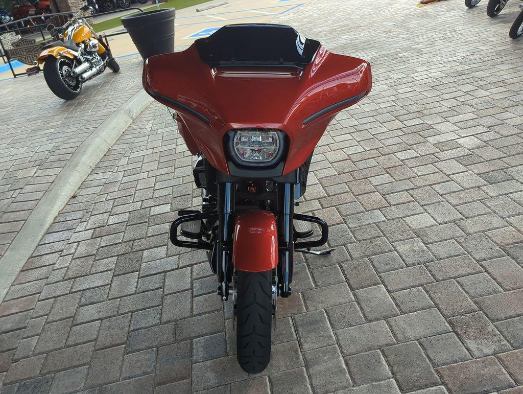 Street Glide®