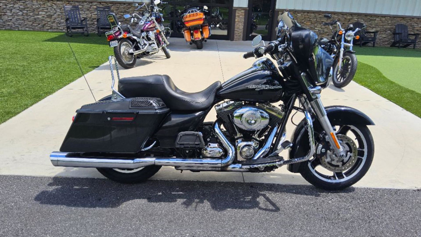 Street Glide®