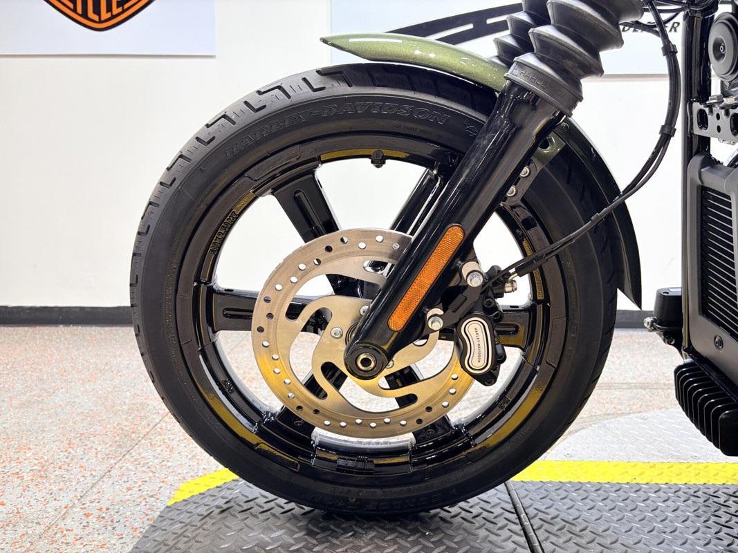 Street Bob®