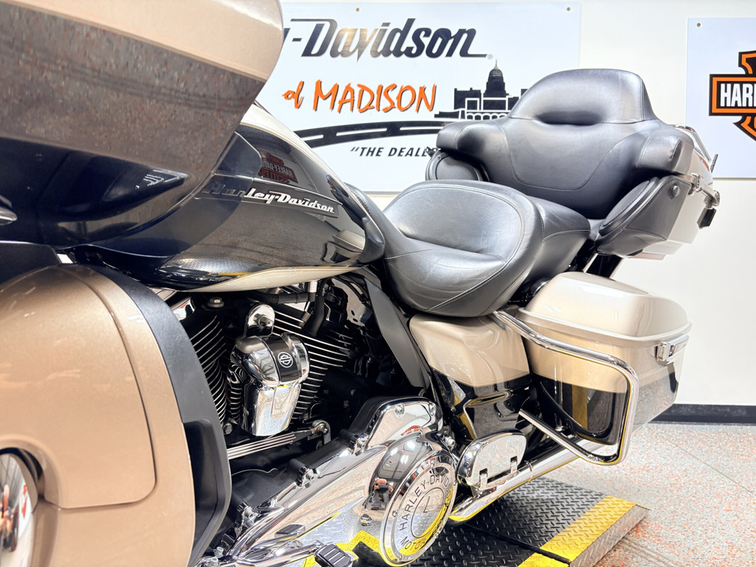 Road Glide® Ultra