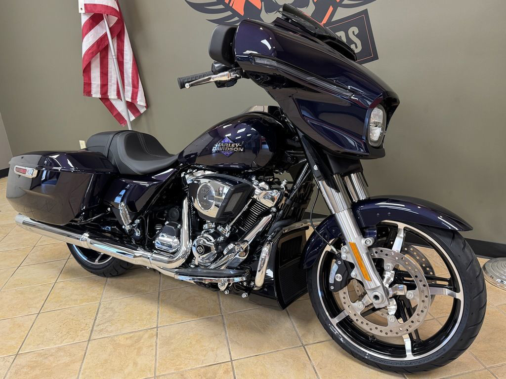 Street Glide®