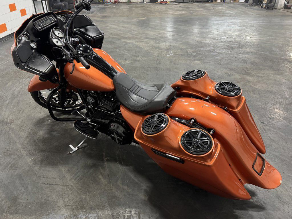 CVO™ Road Glide® Custom 