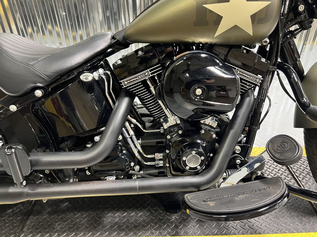 Softail® Slim® S