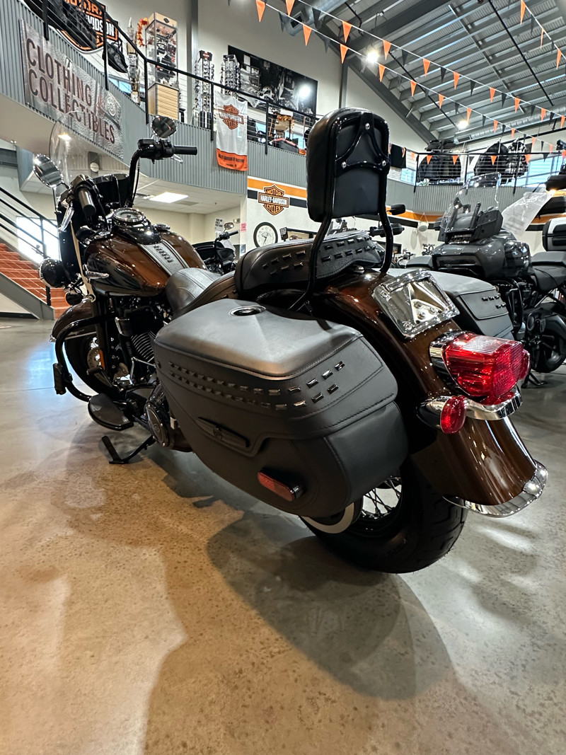 Softail® Heritage Classic 114