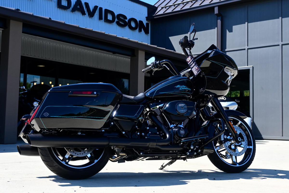 Road Glide®