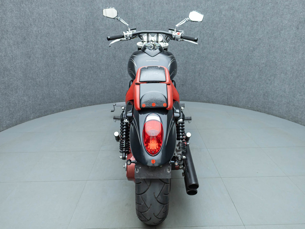 Vulcan 1600 Mean Streak