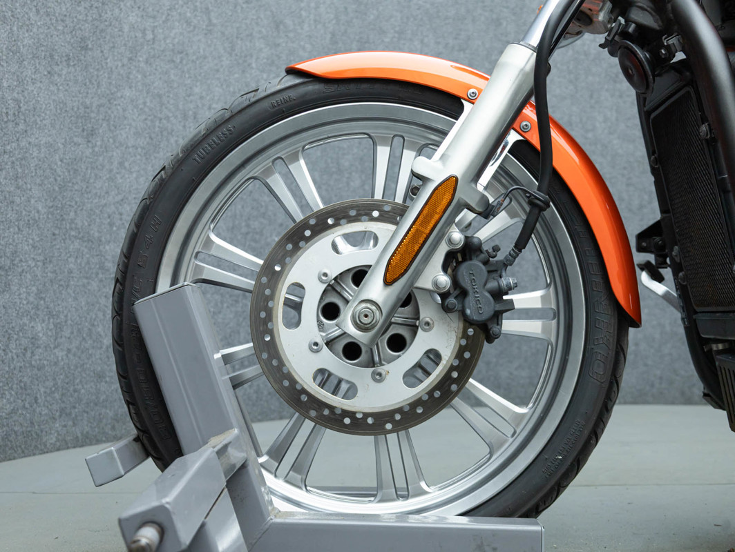Vulcan 900 Custom