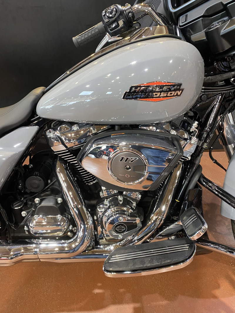 Street Glide®