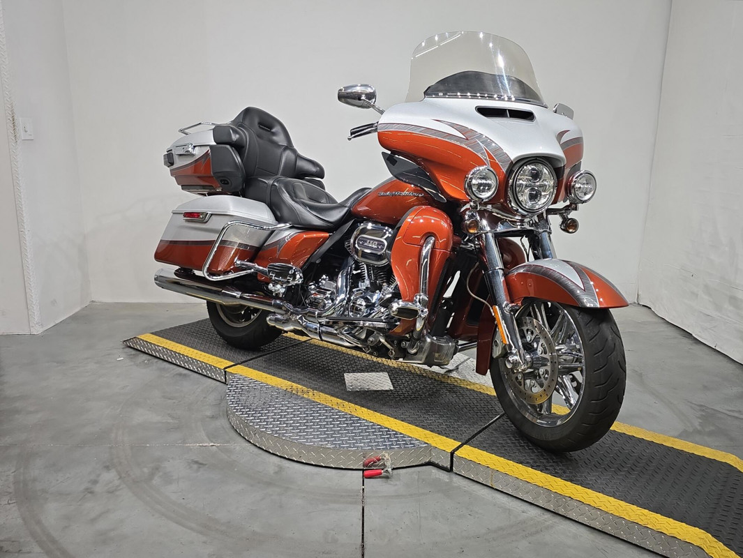 CVO® Electra Glide® Ultra Limited
